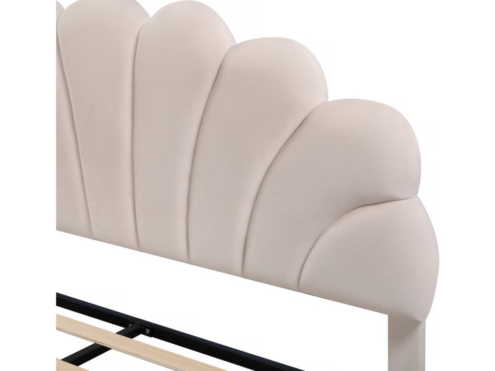 Couleur Beige Dimensions 160 x 200 cm