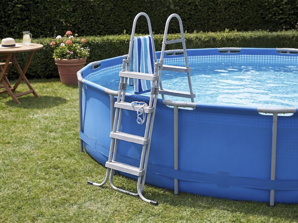 Milo" pool stairs with child safety system - Grey