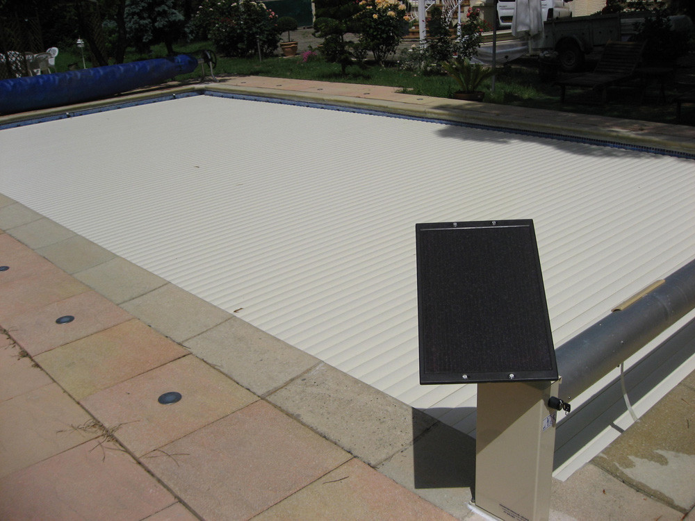 Golden Roll" above-ground solar roller shutter - 10 x 5 m
