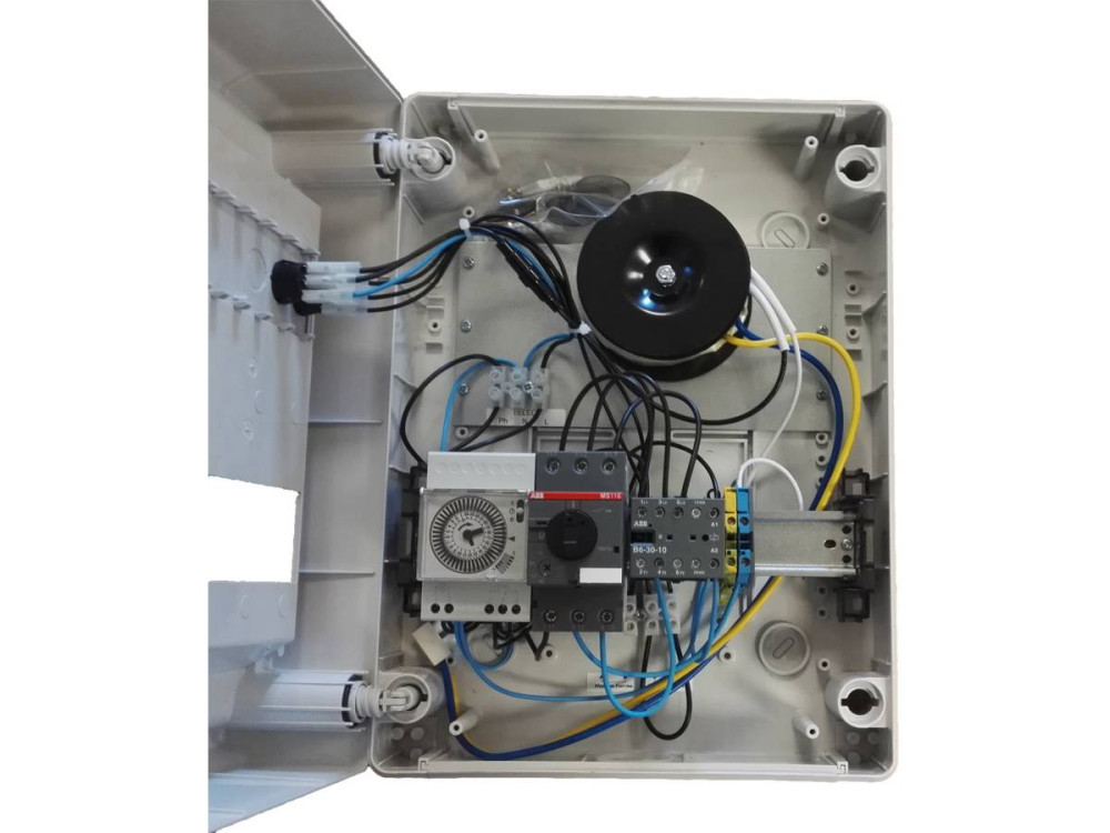 Panorama" filtration control panel - 1 pump - 1 300 VA spotlight - 1 booster pump - 15 x 28 x 39 cm