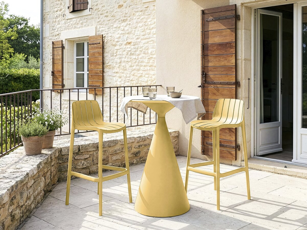 Set of 2 "Vaena" stacking garden high chairs - Yellow