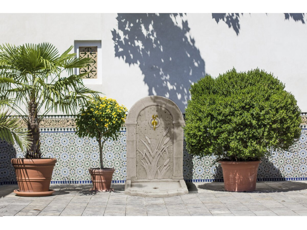 ROSEAU" fountain - reconstituted stone - 62 x 42 x 93 cm