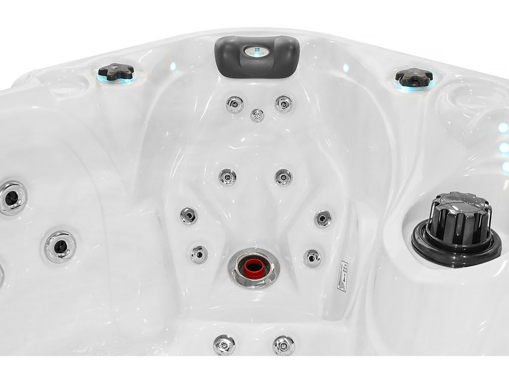 Spa " Pleasure " - 4 places + 1 reclining - 2.15 x 2.00 x 0.91 m