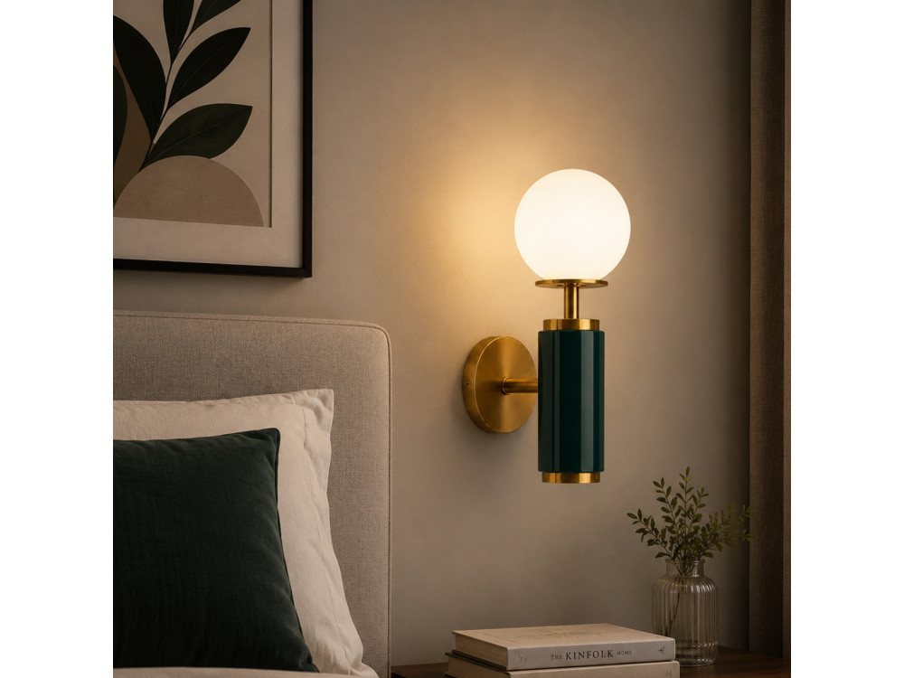"Moira" Metal Wall Sconce - 15 x 17 x 37 cm - Green