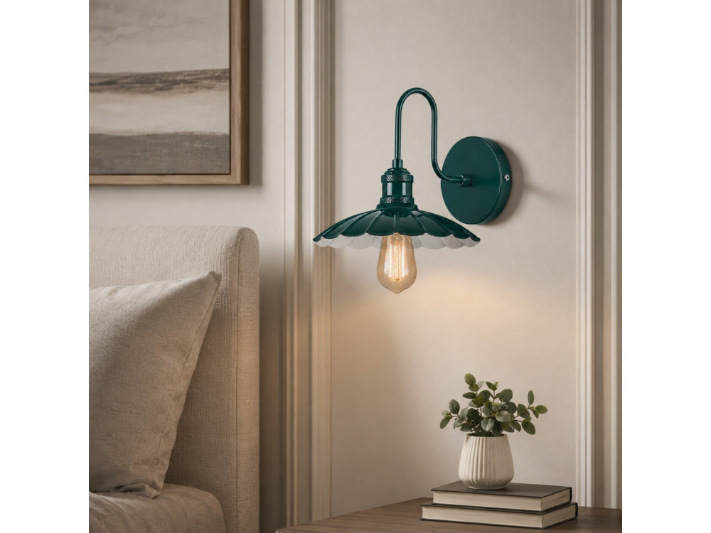 "Vola" Metal Wall Sconce - 25 x 30 cm - Green