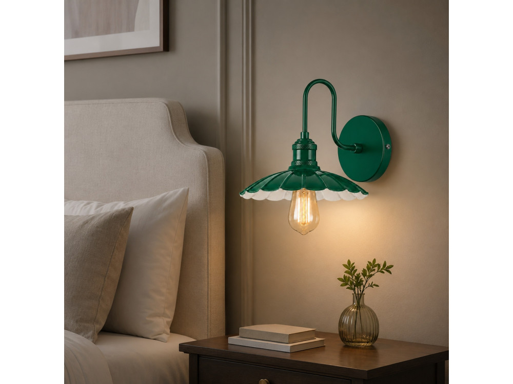 "Volan" Metal Wall Sconce - 25 x 30 cm - Green