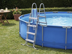 Milo" pool stairs with child safety system - Grey 2