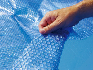 Solar pool cover - 5.49 x 2.74 m